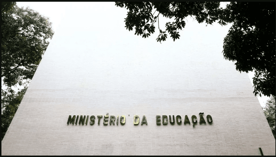 MEC cria 5.000 vagas em cursos de tecnologia nas federais, com seleção via Enem